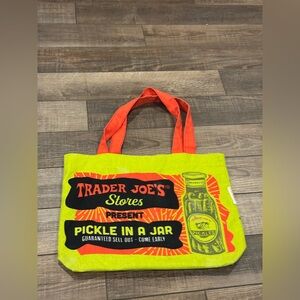 Trader Joe's Cotton PICKLES IN A JAR Canvas Tote Green Reusable Grocery Bag